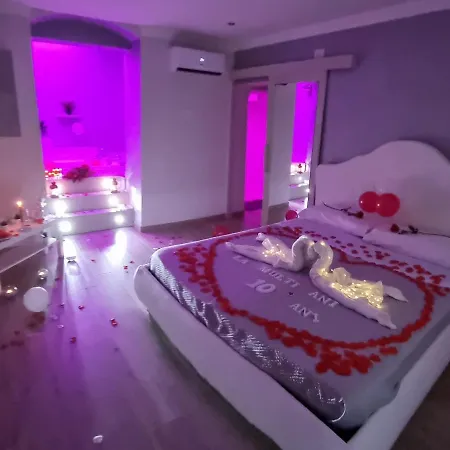 Con Vasca Idromassaggio Due Cuori *