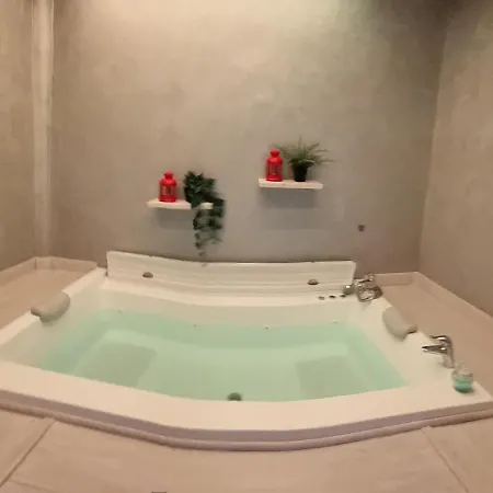 Con Vasca Idromassaggio Due Cuori Apartment